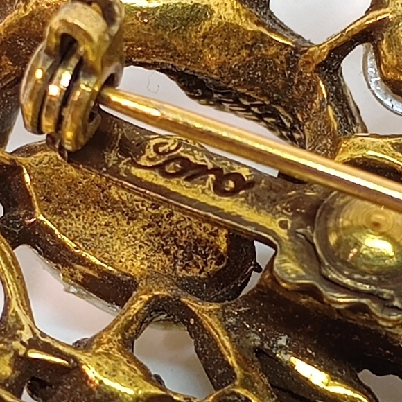 * Vintage Coro Baby Tooth Faux Pearls Flower Bouquet Pin Brooch - Picture 6 of 6